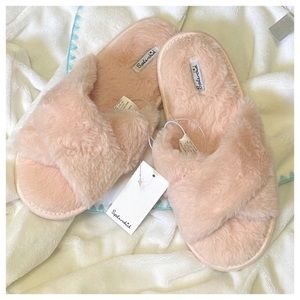Splendid Pink Cozy Criss Cross Slippers Size S/M